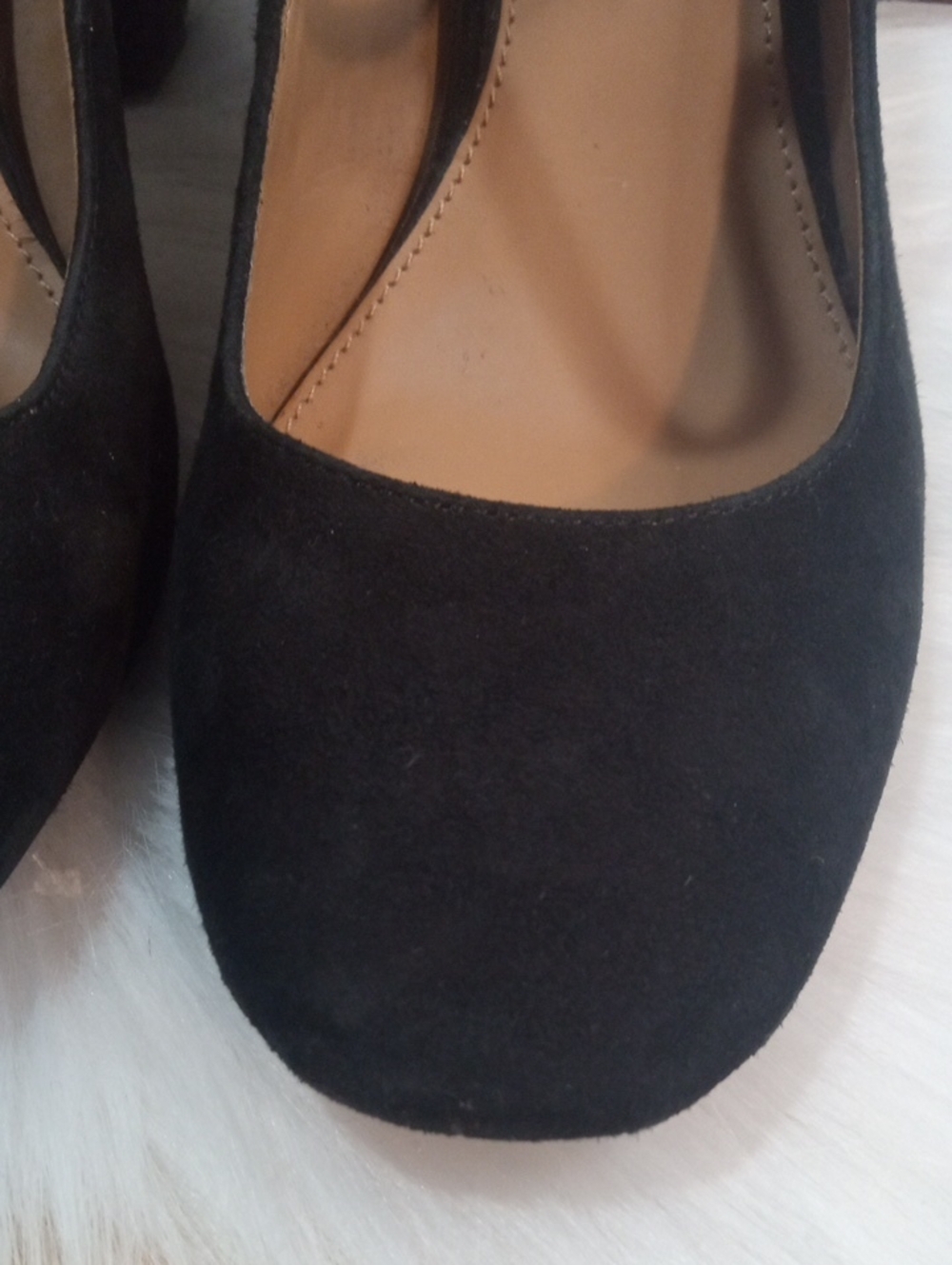 CALVIN KLEIN CASSIAN BLOCK HEELS - Picture 5 of 11